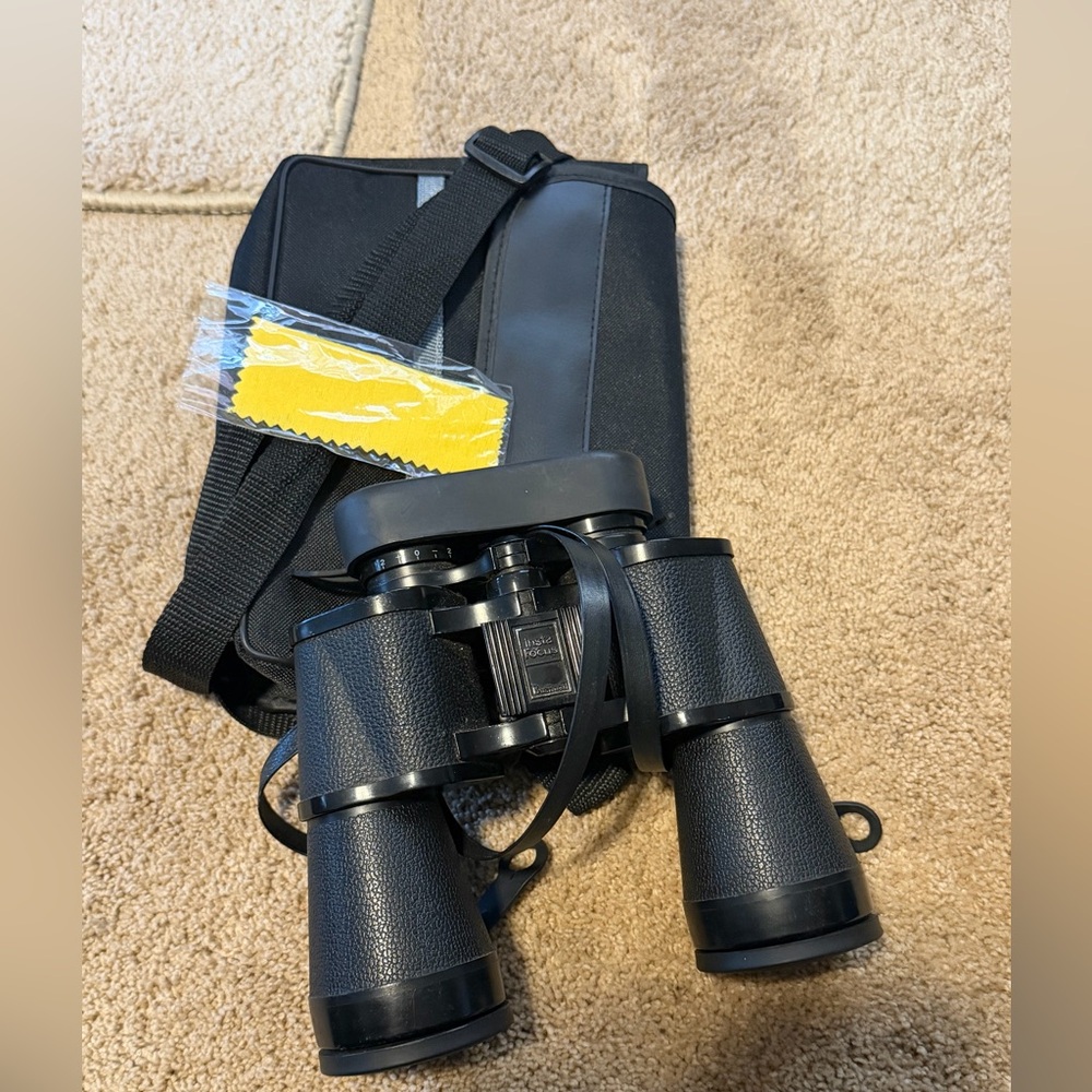 Bushnell Insta Focus Binoculars 10x50 Coated Optics w Case & Lens Covers